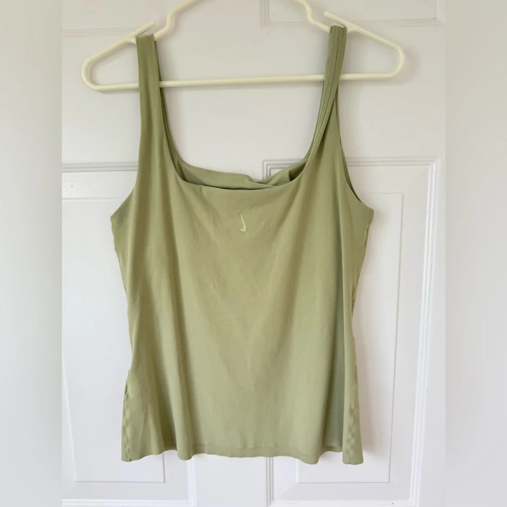 Nike Green‎ Running Tank Size M Raw Edge